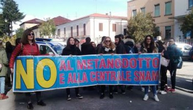 In central Italy, communities struggle against destructive pipeline ...