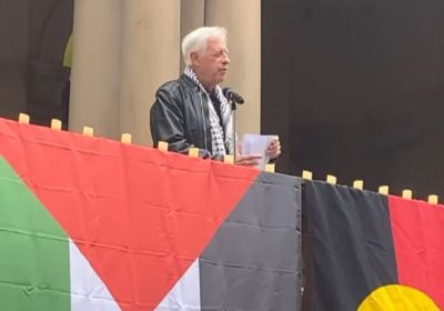 Peter Slezak speaking at Palestine vigil