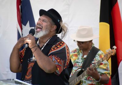 John Wayne Parsons and band performing