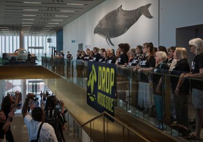 Selfless Orchestra perform for Drop Woodside campaign