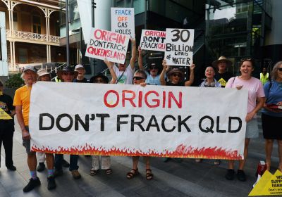 'Origin don't frack Queensland' - protest outside Origin headquarters on March 23