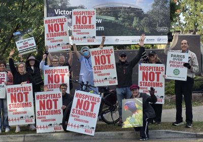 Every weekday morning, a dedicated group of Save Vicroia Park supporters has been standing on the footpath outside the Herston Road entrance from 7.30am to 8.30am, reminding peak-hour traffic that the fight to protect this park is far from over.