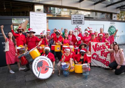 protests musicians and choir
